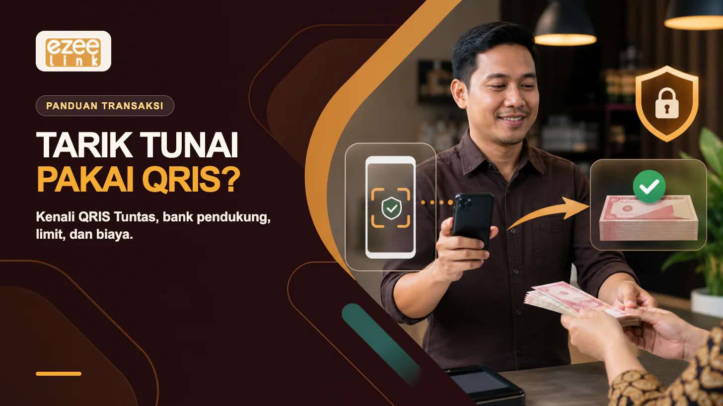 Pengguna menarik uang tunai melalui QRIS Tuntas dengan ponsel dan terminal layanan yang aman.
